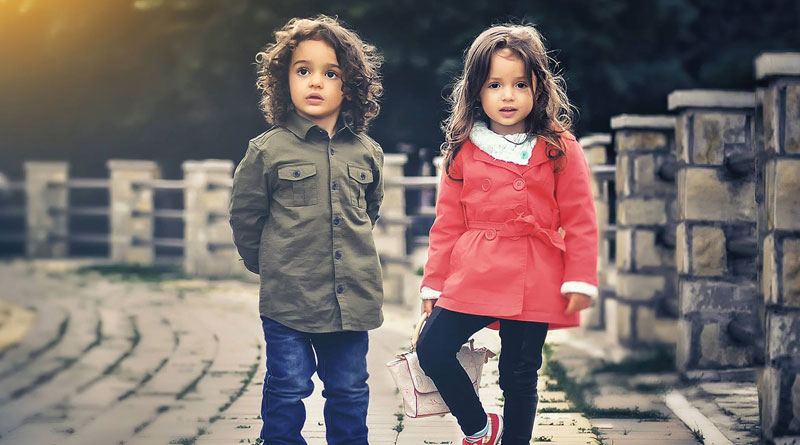 Moment deaf baby hears mom\'s voice after hearing aids switched on img5